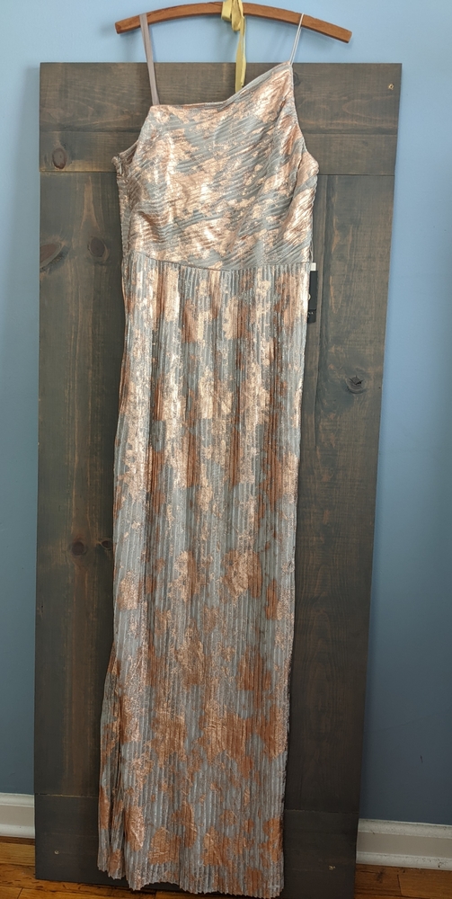 ADRIANNA PAPELL Silver Multi Pleated Foil One Shoulder Dress - Picture 8 of 10